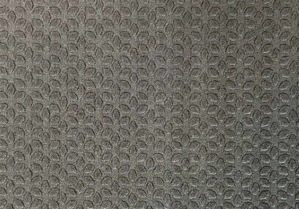 背面的菱形紋壓花